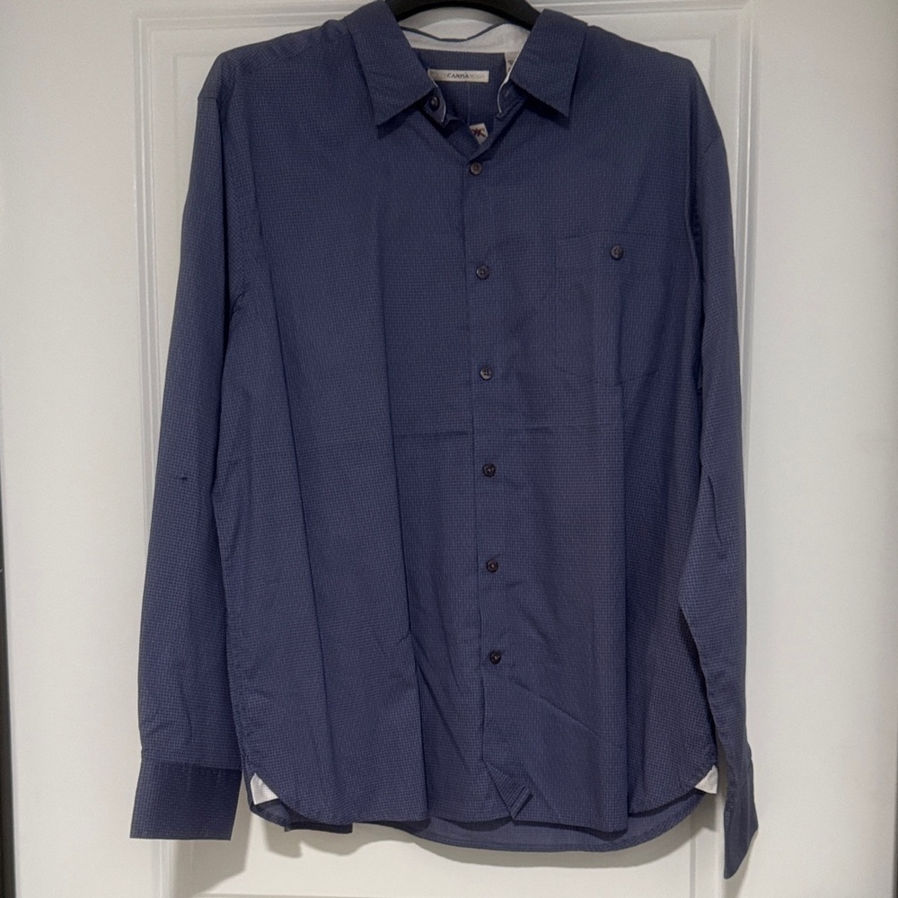 Elegant Navy Button-Down Shirt for Men - Picture 1 of 2